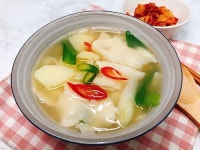 [오늘의 시] 수제비...목필균 아득하게 그리운 이모의 손맛