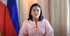 [아시아엔 창간10주년⑧] 필리핀 대선후보 로브레도 부통령 언론 과제는 거짓 맞서는 것‥아시아엔의 도전 지지