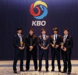 공룡군단 첫 발자국 제대로 남겼다