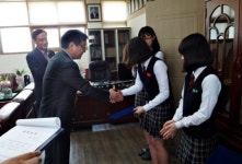 한전 함안지사, 칠원고에 장학금 전달