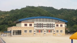 진주 내동초 다목적체육관 완공 ‘눈앞’