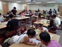 아빠와 함께 만들기 체험속으로 ‘퐁당’