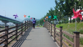 창원 내서 광려천변 힐링산책로로 각광