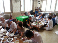 통영시 무전동체육회, 경로당 점심 봉사활동