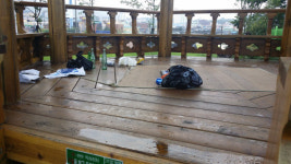 창녕, 당산길 정자나무 쉼터 쓰레기 몸살