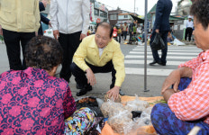 김충식 창녕군수 추석 맞이 전통시장 현장방문