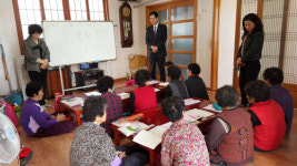 성인 문해교실 고성학당 배움의 기회 제공