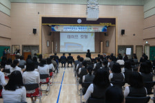 창원 구암여중, 다목적 강당 도담관 개관