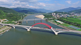 경전선 새 구간 달리는 첫 열차