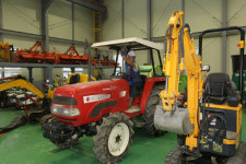 고성군 휴일에도 농기계 임대사업 확대