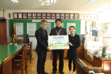 진양고 합창단, 아동보호기관에 후원금 전달