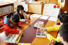 통영 인평초교 세계 책의 날 행사
