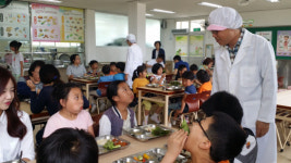 박종선 함양교육장 위림초교 급식 위생 점검