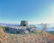 사천 각산 봉수군 막사터 복원한다