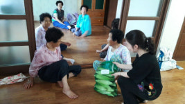 고성군 하일면 청년회, 경로당  옥수수 전달