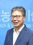[농엽이야기] 식탁에서 각광받는 산야초 장영호 (경남도농업기술원 약용자원연구소장)