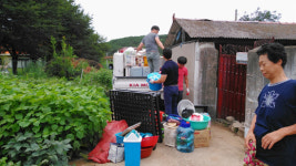 산청군 단성면, 독거노인 집구하기·이사까지