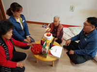 거제 일운면 새마을부녀회, 어르신 생신상 차려드리기