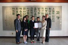 엄희량 엔티코리아 대표, 진주여고 발전기금 전달