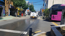 고성군 읍시가지 도로 살수 작업