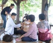 원호영 원한의원 원장, 한방 의료봉사활동