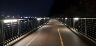 진주 새벼리 자전거도로 조명 설치