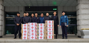 거창적십자병원, 거창경찰서 의경에 위문품 절달