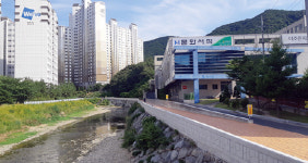 거제시 수월천 제방정비 공사 완료
