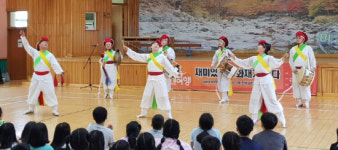 함양 마천초교, 진주삼천포농악 체험