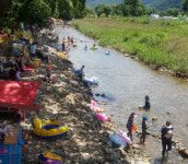 창원 거락숲·용대미 계곡 물놀이객 북적