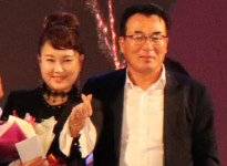 산청 신등면 최서연씨 노래 솜씨로 이웃사랑 실천