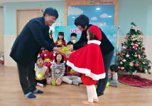 진주보듬이어린이집 사랑의 저금통 전달