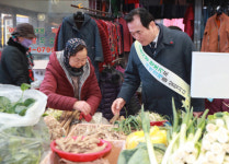 서춘수 함양군수, 전통시장 이용 홍보 캠페인