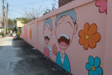 함안서·등기소 담장 가족사랑·꽃 벽화