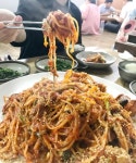 [박재현의 여행밥상]진주 문산역 아구찜, 화끈한 원조의 맛