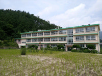 폐교 거창신원중, 노인요양시설로 재탄생