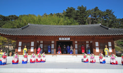 이제 개국공신교서 행차 산청군서 재현