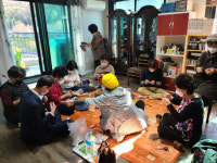 창원 진해구 충무동, 마스크 목걸이 전달