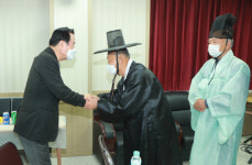 함양 안의향교 어르신 경로잔치 기로연 개최