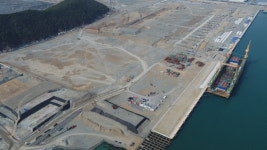 부산항만공사, 신항 2-5단계 3개 선석 하부공사 완료