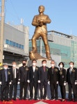 창원시, 마산합포 시신인양지에 김주열 열사 동상 제막