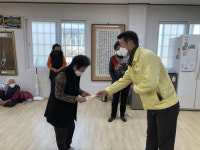 마산합포구 현동, 설맞이 경로당 위문