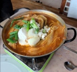 [박재현의 여행밥상]하동 김치찌개 그 칼칼한 깔끔한 맛, 천보식당식육점