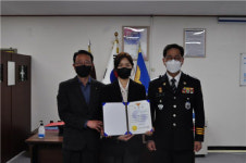 거제경찰서, 로맨스 스캠 피해 예방 은행직원에 표창장