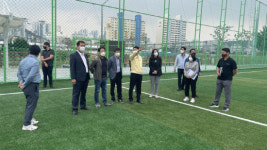 박주야 마산회원구청장, 석전동 주민운동장 현장점검
