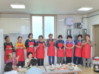 통영 산양읍 대항마을부녀회 경로잔치