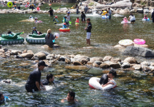 무더위는 계곡이 최고 산청 예치마을 물놀이