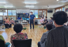 마산합포구 강종순 구산면장, 경로당 방문