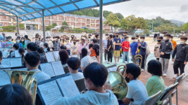 사천초교 윈드오케스트라, 등굣길 음악회