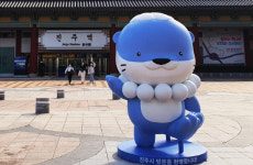 진주역 앞 하모조형물, 더 커지고 새롭게 교체